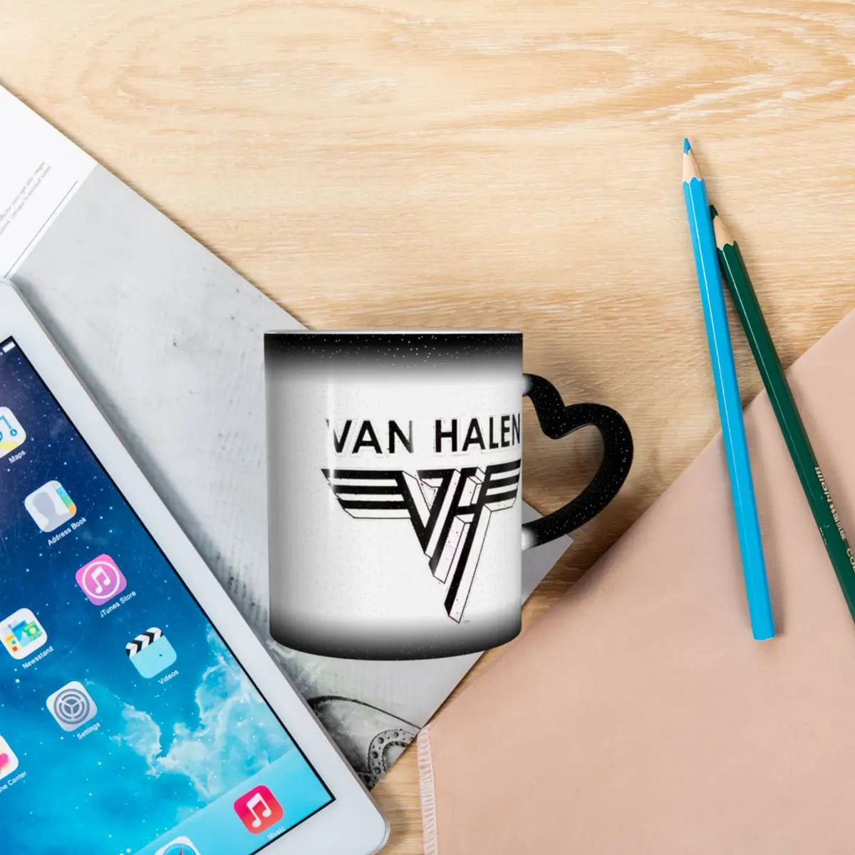 Caneca com Logo Van Halen 5150 - Coffee Tea Van avaliação e preço